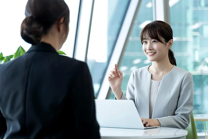 先輩スタッフのリアルな仕事の声